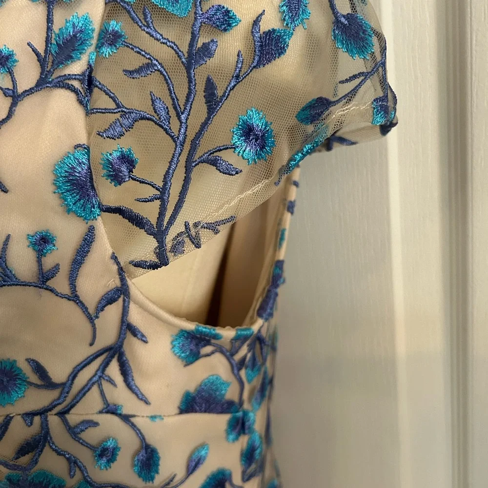 Adrianna Papell Floral Sheath Dress Cream Blue Nude Cap Sleeve Size 14 - Picture 4 of 14